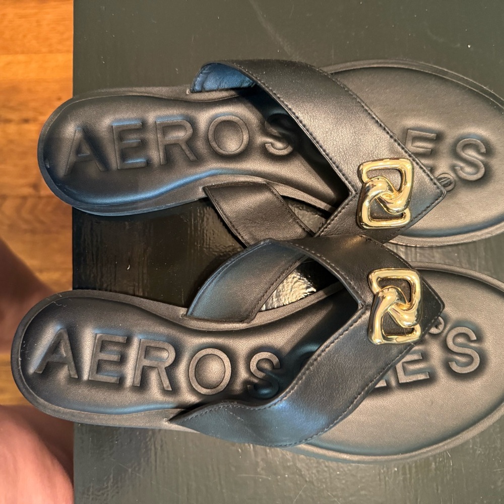 AEROSOLES Black and Gold Thong Sandals